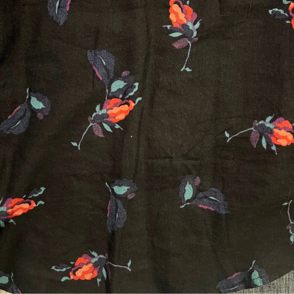 Maeve Navy Blouse with Floral Design - Picture 5 of 6
